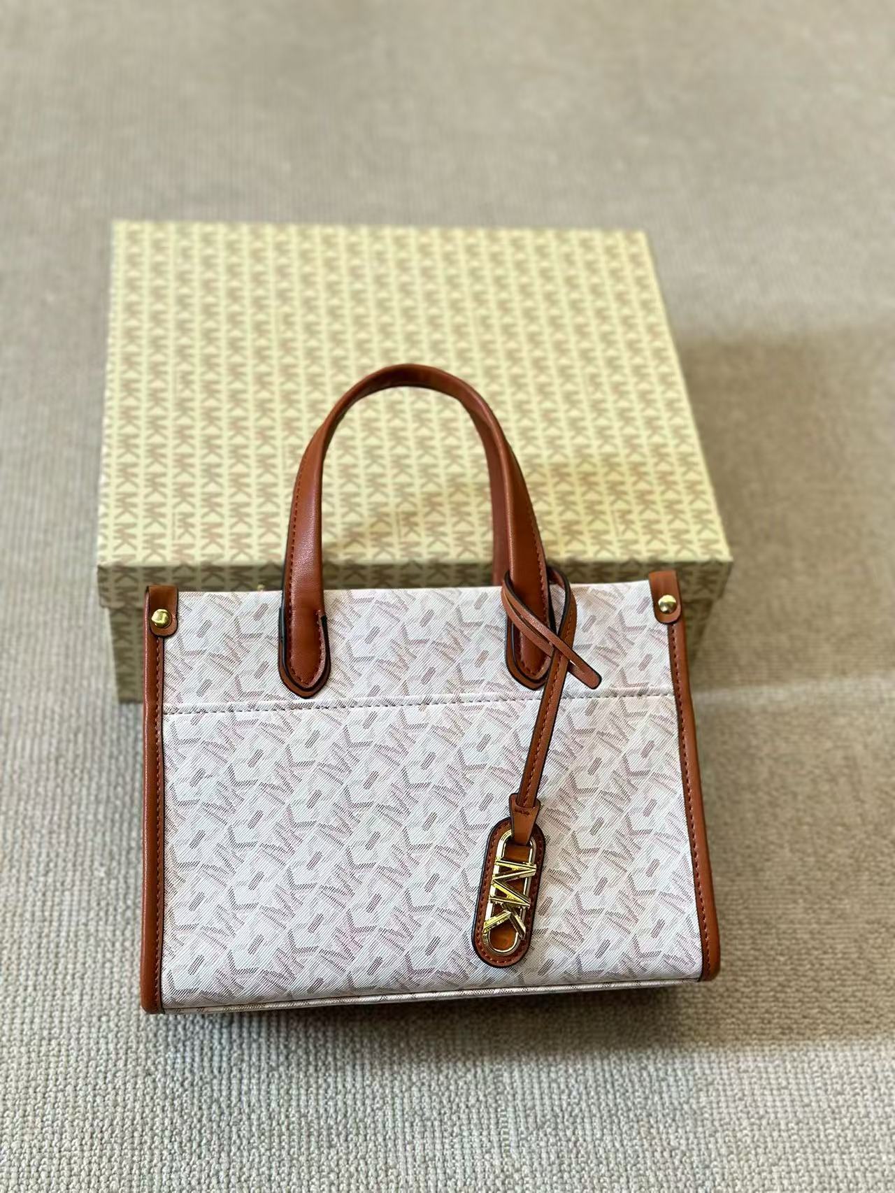 Women'S Tote Bags Michael Kors - Yepyeni Michael Kors Tote Çanta, Kadınlar
