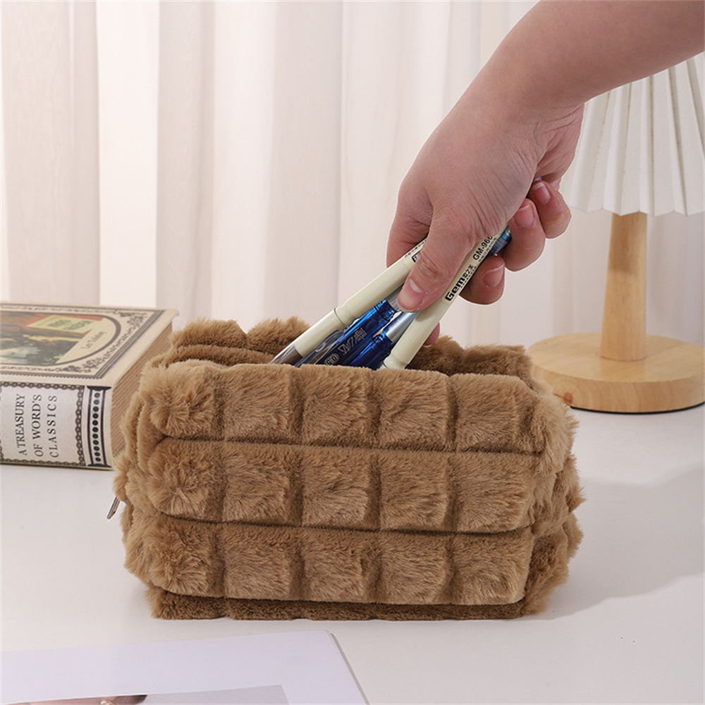 Kadınlar İçin Peluş Makyaj Çan - Women Bags Manufacturer incelemesi ve fiyatı