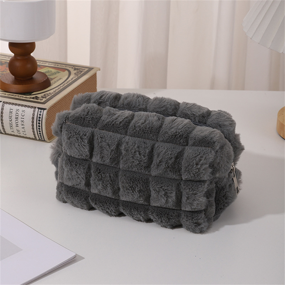 Kadınlar İçin Peluş Makyaj Çan - Women Bags Manufacturer incelemesi ve fiyatı