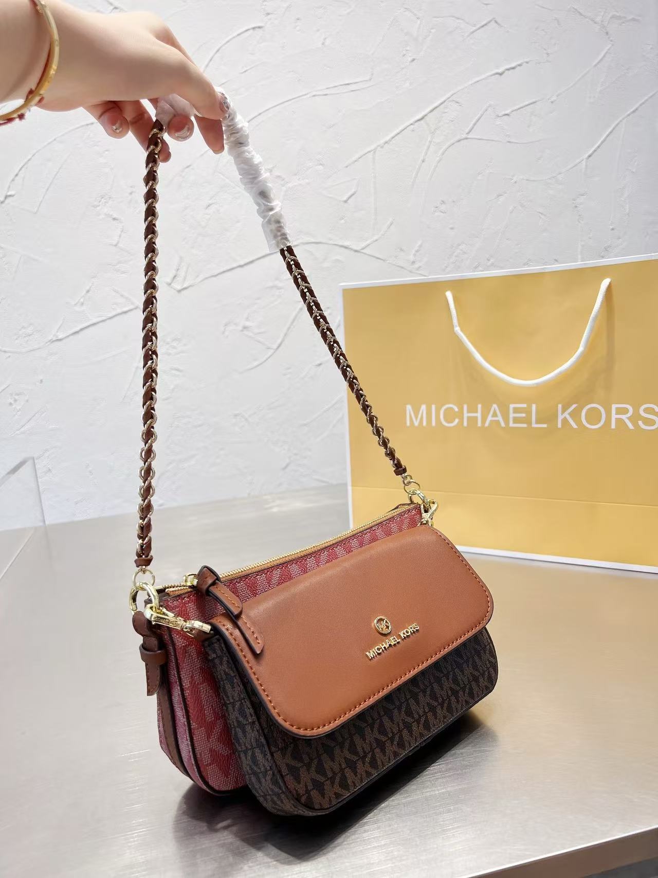 Yepyeni Michael Kors Ole Jet S - Women'S Bags Of Michael Kors incelemesi ve fiyatı